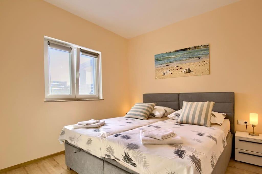 Apartment Sunrise Fuer 6 Personen In Pula-Stinjan Extérieur photo